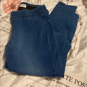 Old Navy Super Skinny Pull on Jeans